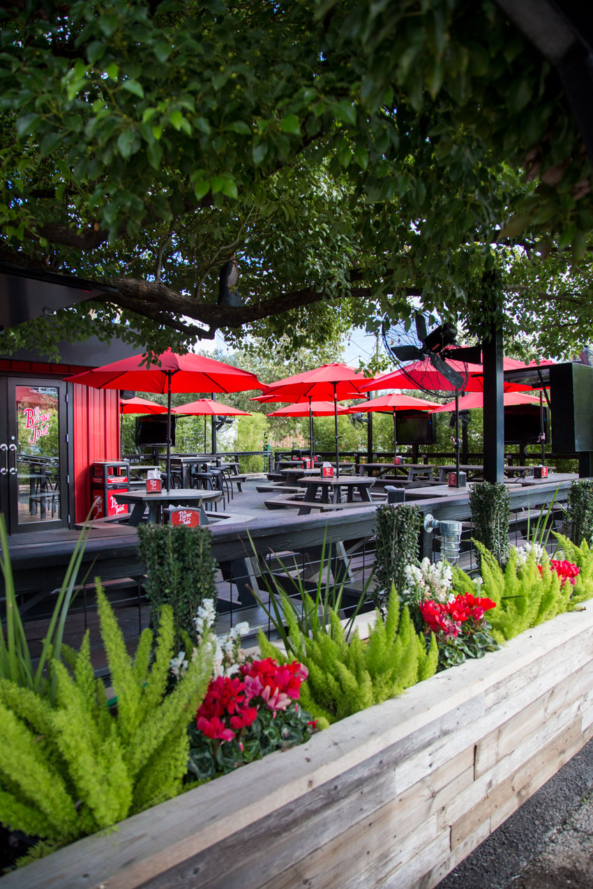 burger and wine restaurant
